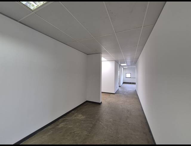457M² OFFICE TO LET IN HYDE PARK